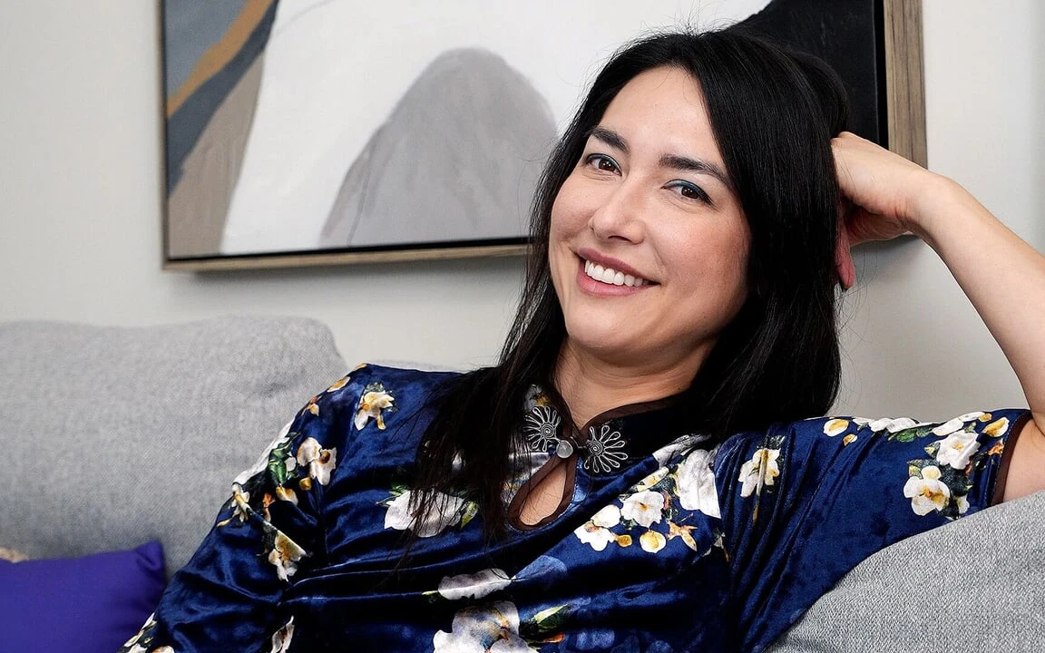 Interview with Asian MILF Isabel Love